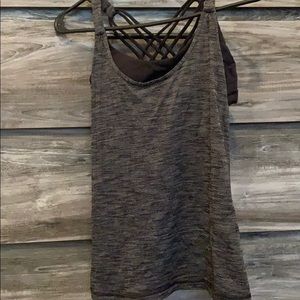 🍋🍋Lululemon tank with built in bra